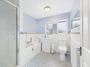BATHROOM- click for photo gallery